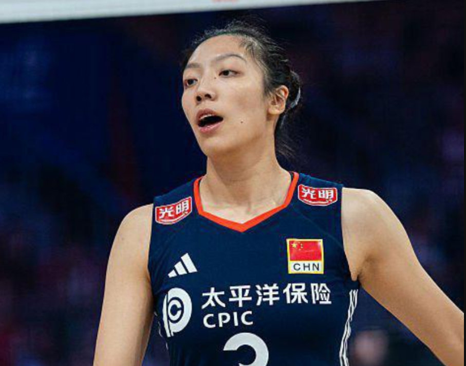 华体会比分直播-恭喜！中国女排又一21岁奇兵崛起：两大王牌受限，她替补砍11分