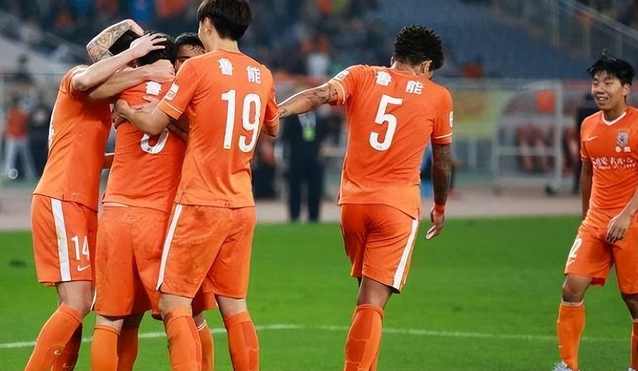 华体会赛事-鲁能2026赛季主力门将人选悬念揭晓 ！球迷还是看好他，值得期待