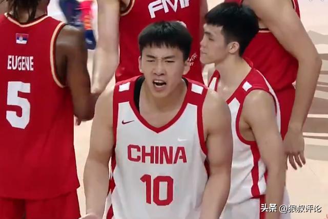 华体会比分直播-男篮最强“暑假工”！王俊杰回归国家队首秀轰18+14&amp;amp;高达11前场板